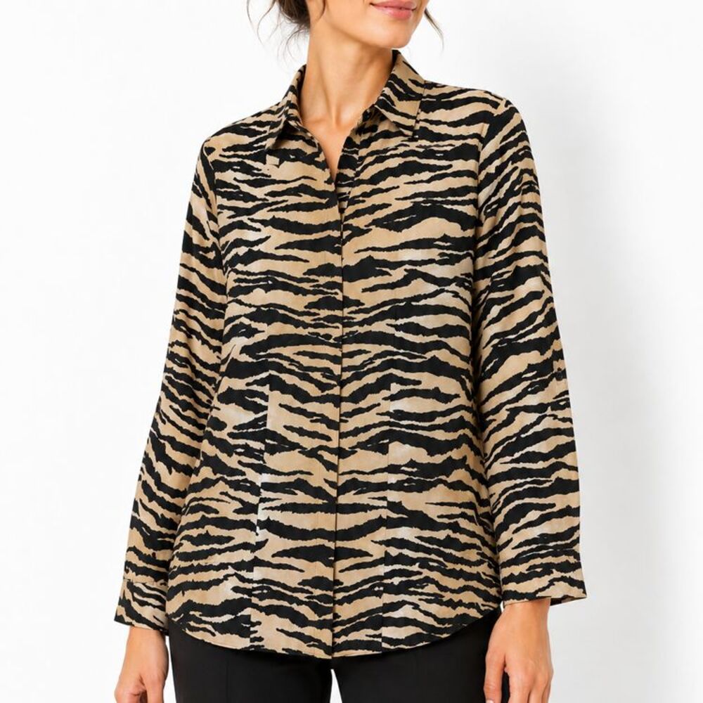 Chicos Shirt Womens 00 Animal Print Button Up Long Sleeve Top Chic Wear to Work